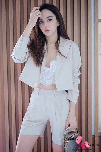 แฟชั่นดารา เป้ย