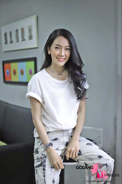 แฟชั่นดารา นุ่น